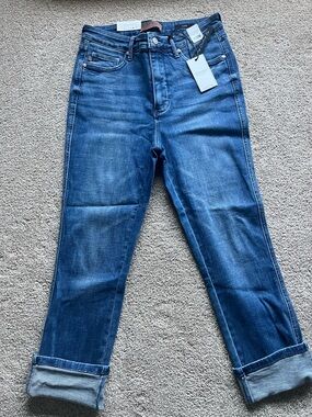 Judy Blue Glow Up Tummy Control and Butt Lifting High Waist Capri Jeans